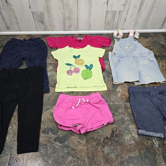 Toddler girls size 2T clothing bundle of 7, shorts, overalls, leggings, tshirts - Picture 4 of 8